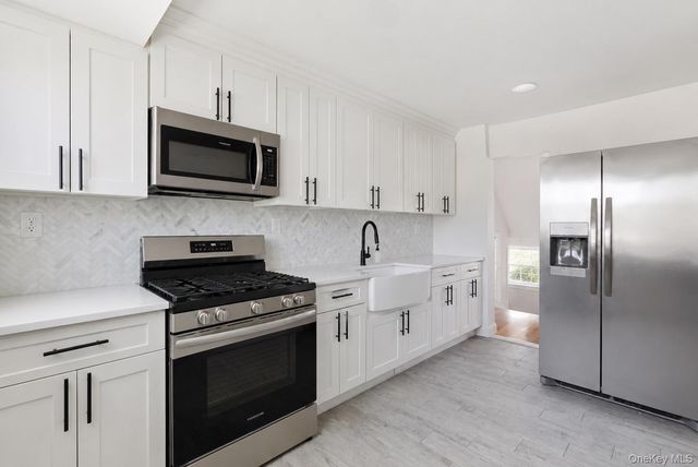 125 Missouri Avenue, Bay Shore, NY 11706