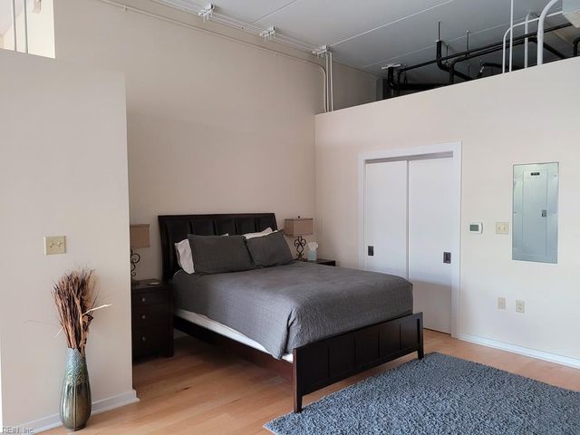 221 Market St Unit 214, Virginia Beach, VA 23462