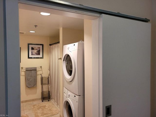 221 Market St Unit 214, Virginia Beach, VA 23462