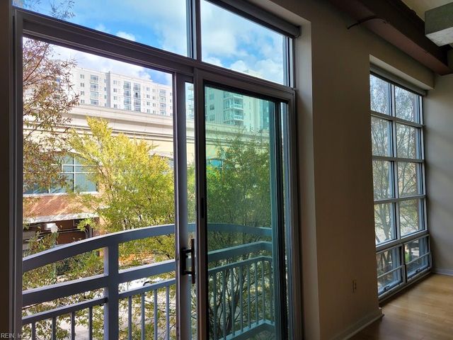 221 Market St Unit 214, Virginia Beach, VA 23462
