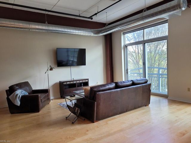 221 Market St Unit 214, Virginia Beach, VA 23462