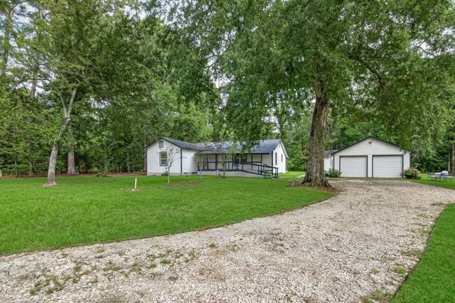 17073 Oak Grove Ln, New Caney, TX 77357