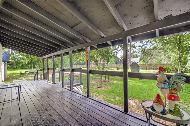 17073 Oak Grove Ln, New Caney, TX 77357