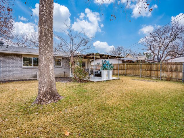 819 Kingswood Avenue, Richardson, TX 75080