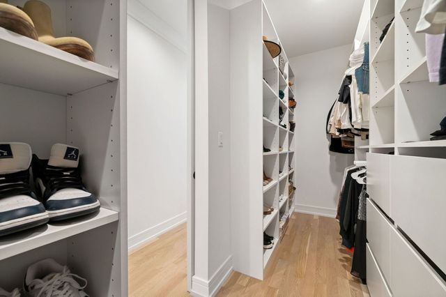 2042 N Honore Street, Chicago, IL 60614