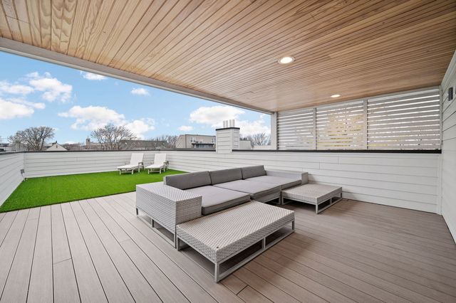 2042 N Honore Street, Chicago, IL 60614