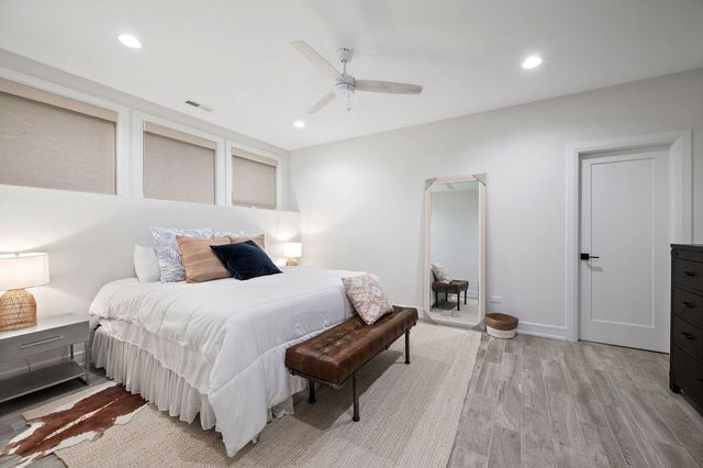 2042 N Honore Street, Chicago, IL 60614