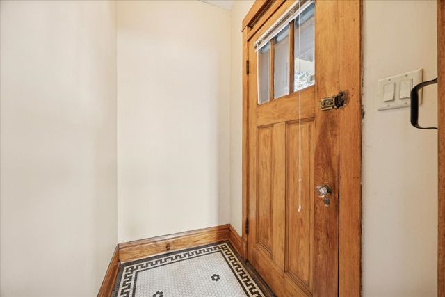 1530 S 61st Avenue, Cicero, IL 60804