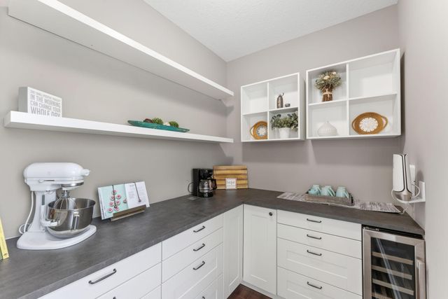 15788 Fair Hill Way, Apple Valley, MN 55124