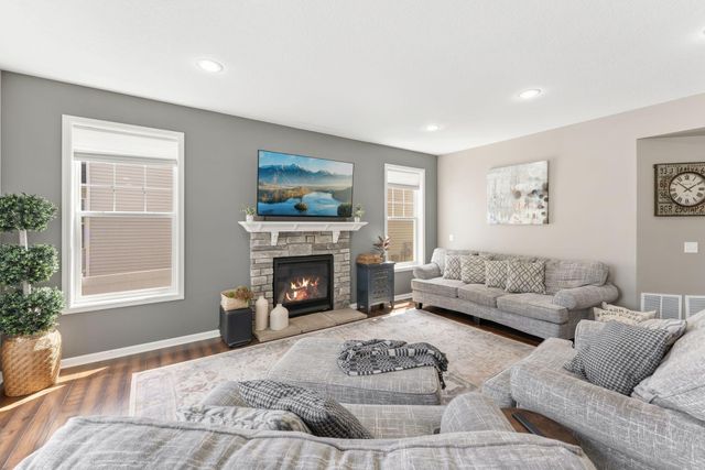 15788 Fair Hill Way, Apple Valley, MN 55124