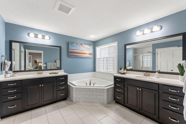 15788 Fair Hill Way, Apple Valley, MN 55124