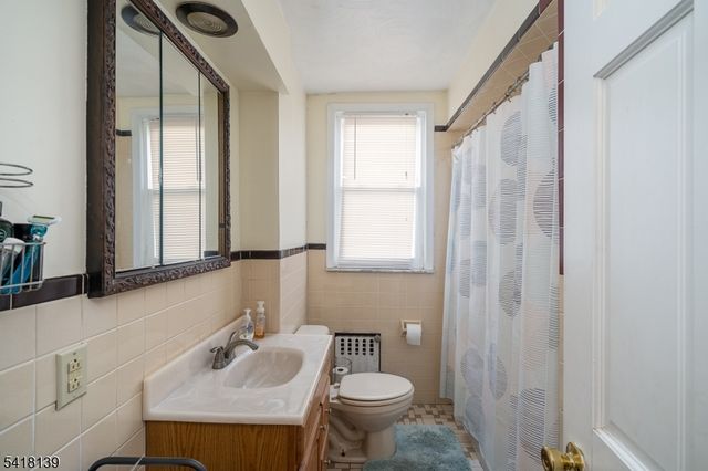 330 Academy St, South Orange Village Twp., NJ 07079