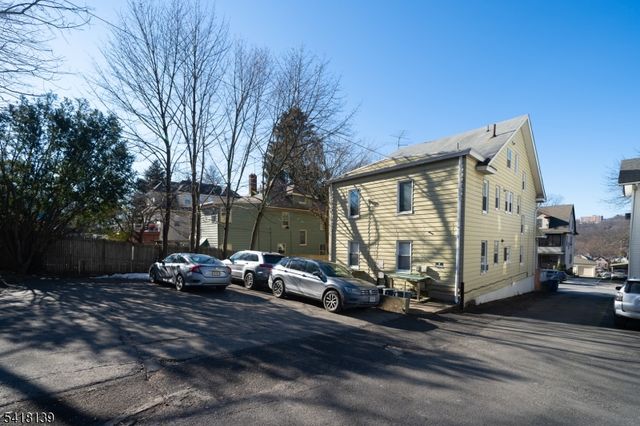 330 Academy St, South Orange Village Twp., NJ 07079