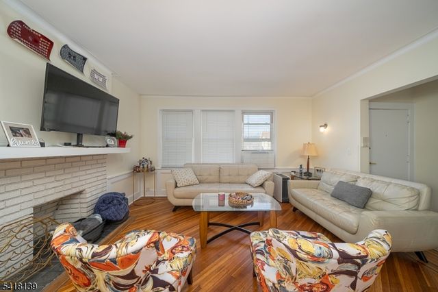 330 Academy St, South Orange Village Twp., NJ 07079