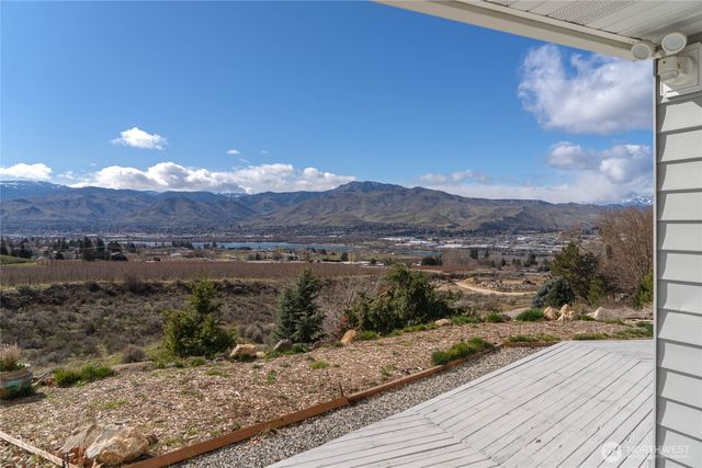 71 Blue Grade Road, East Wenatchee, WA 98802