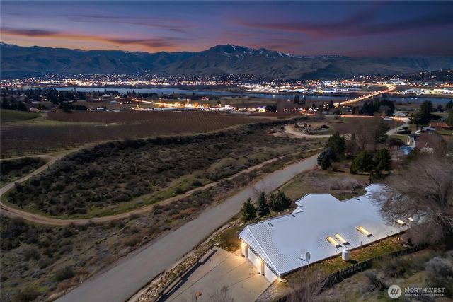 71 Blue Grade Road, East Wenatchee, WA 98802