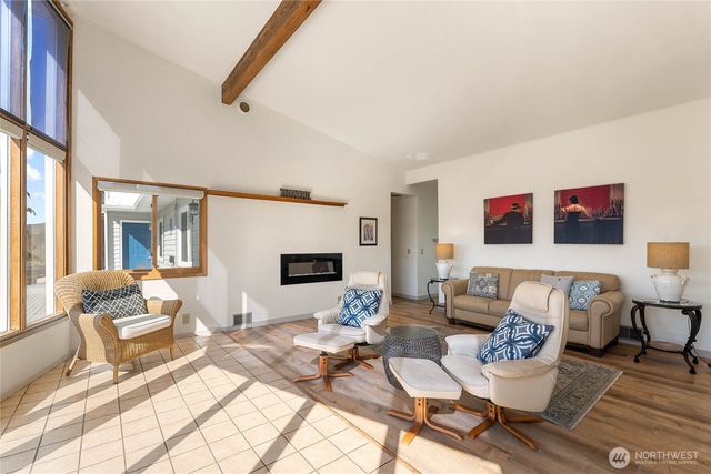 71 Blue Grade Road, East Wenatchee, WA 98802