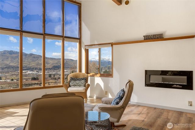 71 Blue Grade Road, East Wenatchee, WA 98802