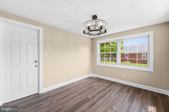 205 SECOND AVE, West Berlin, NJ 08091
