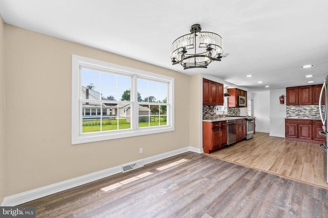 205 SECOND AVE, West Berlin, NJ 08091