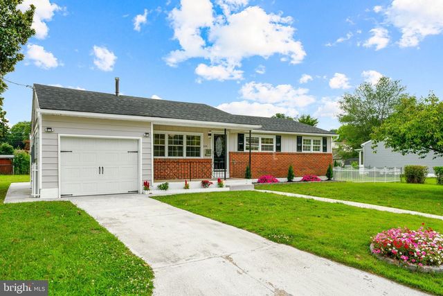 205 SECOND AVE, West Berlin, NJ 08091