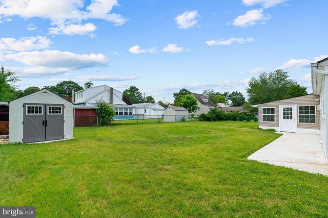 205 SECOND AVE, West Berlin, NJ 08091