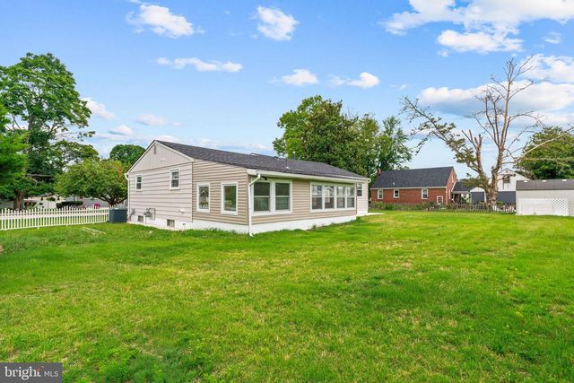 205 SECOND AVE, West Berlin, NJ 08091