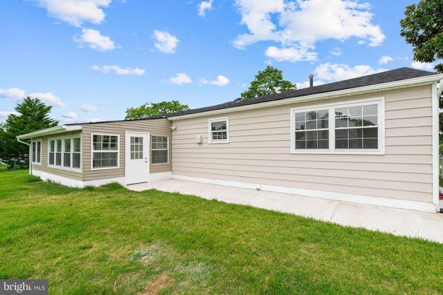 205 SECOND AVE, West Berlin, NJ 08091