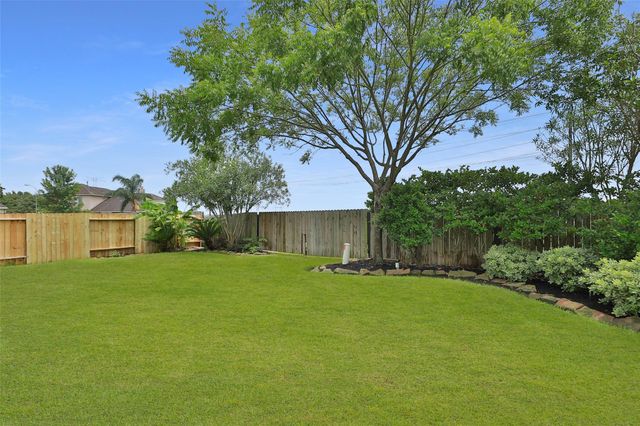 9603 Red Rugossa Drive, Houston, TX 77095