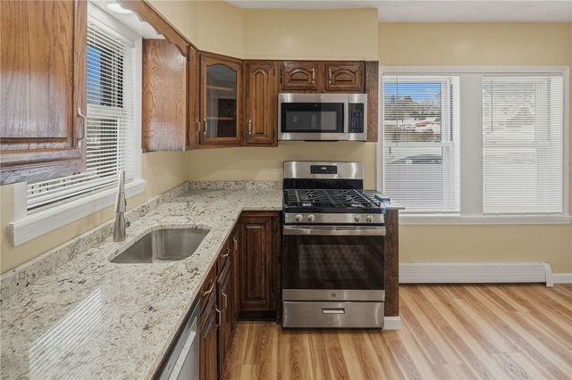 37 West Street, West Warwick, RI 02893