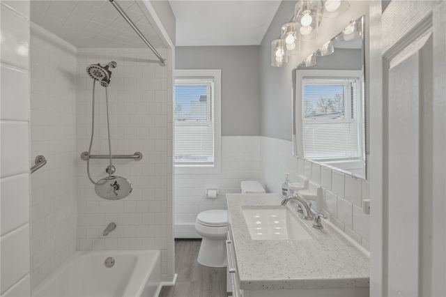 37 West Street, West Warwick, RI 02893