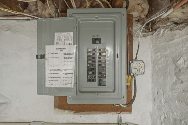 37 West Street, West Warwick, RI 02893