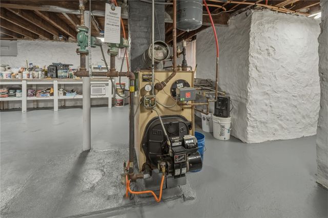 37 West Street, West Warwick, RI 02893