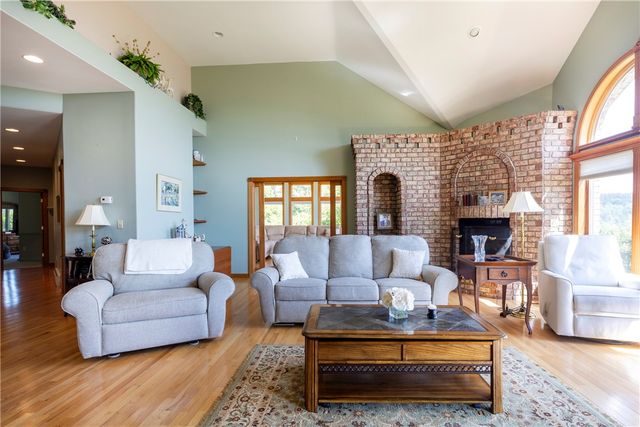 186 Hillcrest Road, Elmira, NY 14903