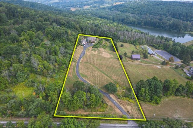 186 Hillcrest Road, Elmira, NY 14903