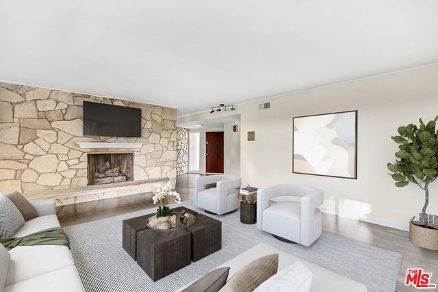 3543 Scadlock Lane, Sherman Oaks, CA 91403