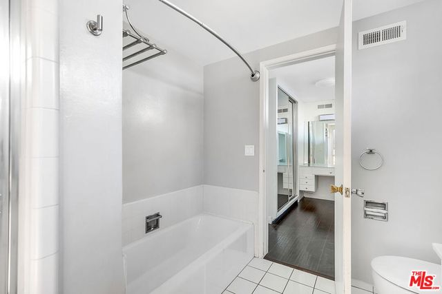 3543 Scadlock Lane, Sherman Oaks, CA 91403