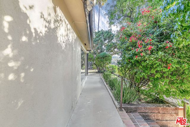 3543 Scadlock Lane, Sherman Oaks, CA 91403