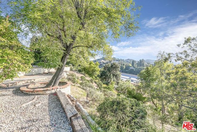 3543 Scadlock Lane, Sherman Oaks, CA 91403