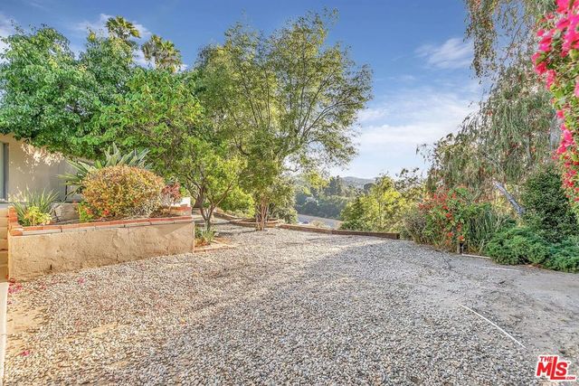 3543 Scadlock Lane, Sherman Oaks, CA 91403