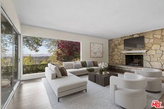 3543 Scadlock Lane, Sherman Oaks, CA 91403