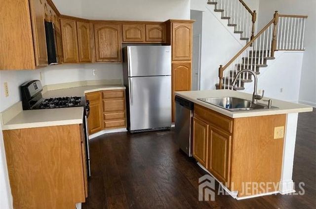 33 Marion Drive, Plainsboro, NJ 08536