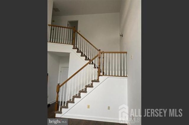 33 Marion Drive, Plainsboro, NJ 08536
