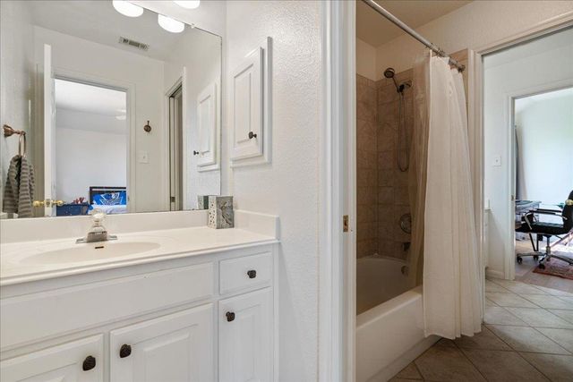 19215 White Horse CV, Spicewood, TX 78669