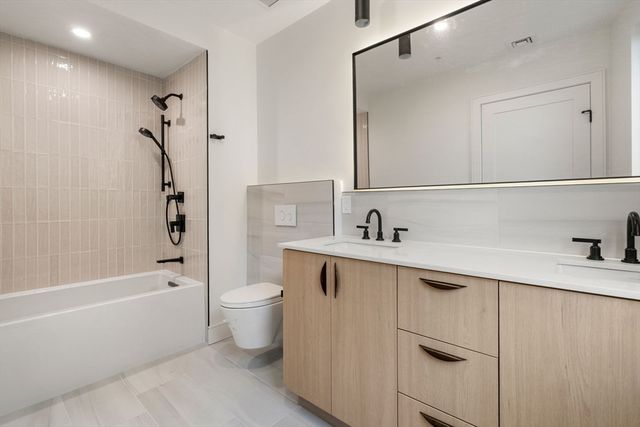 58 Kent U304, Brookline, MA 02445