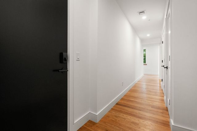 58 Kent U304, Brookline, MA 02445