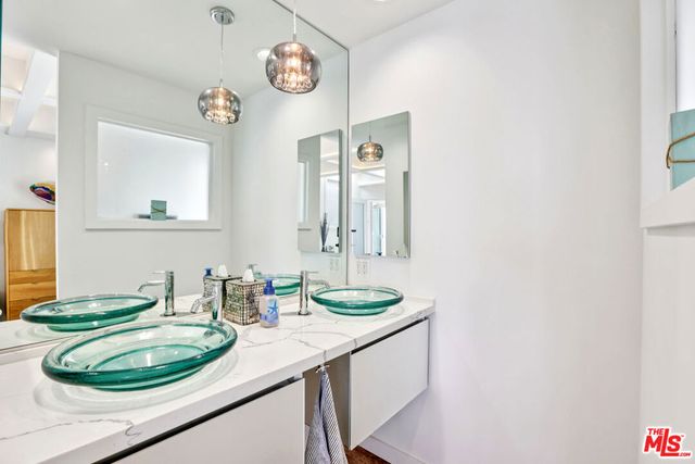 11920 Whitewater Lane, Malibu, CA 90265