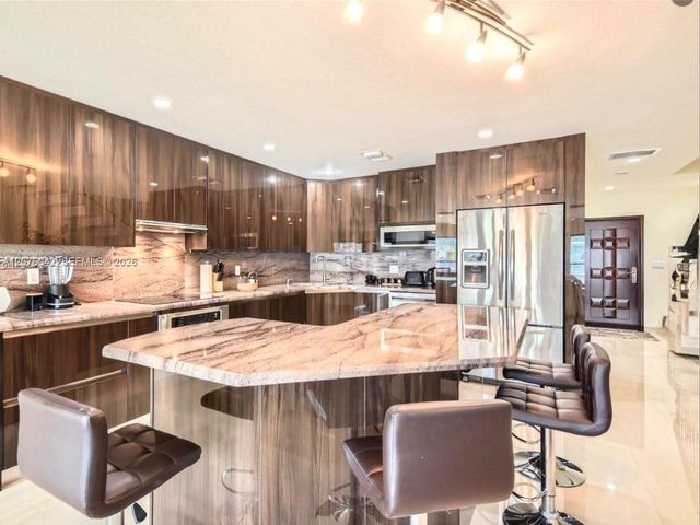 3864 NE 167th Street 5, North Miami Beach, FL 33160