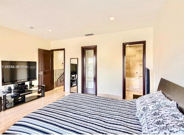 3864 NE 167th Street 5, North Miami Beach, FL 33160