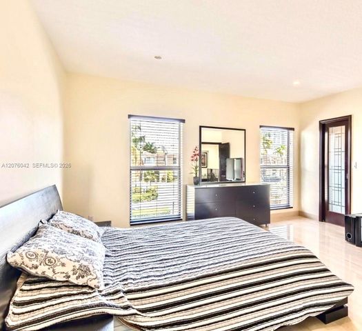 3864 NE 167th Street 5, North Miami Beach, FL 33160